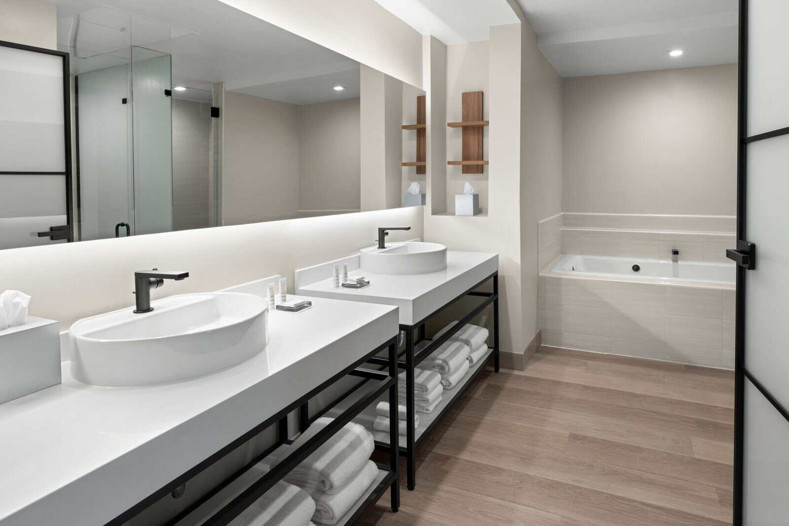 San Juan Marriott Stellaris – FF&E – Guestrooms (3)